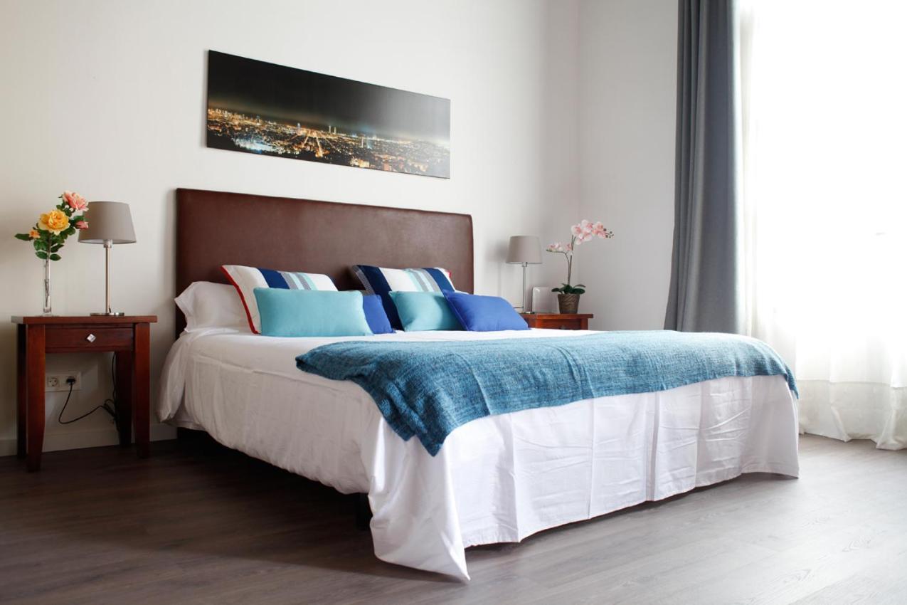 Colom Apartments Барселона Экстерьер фото