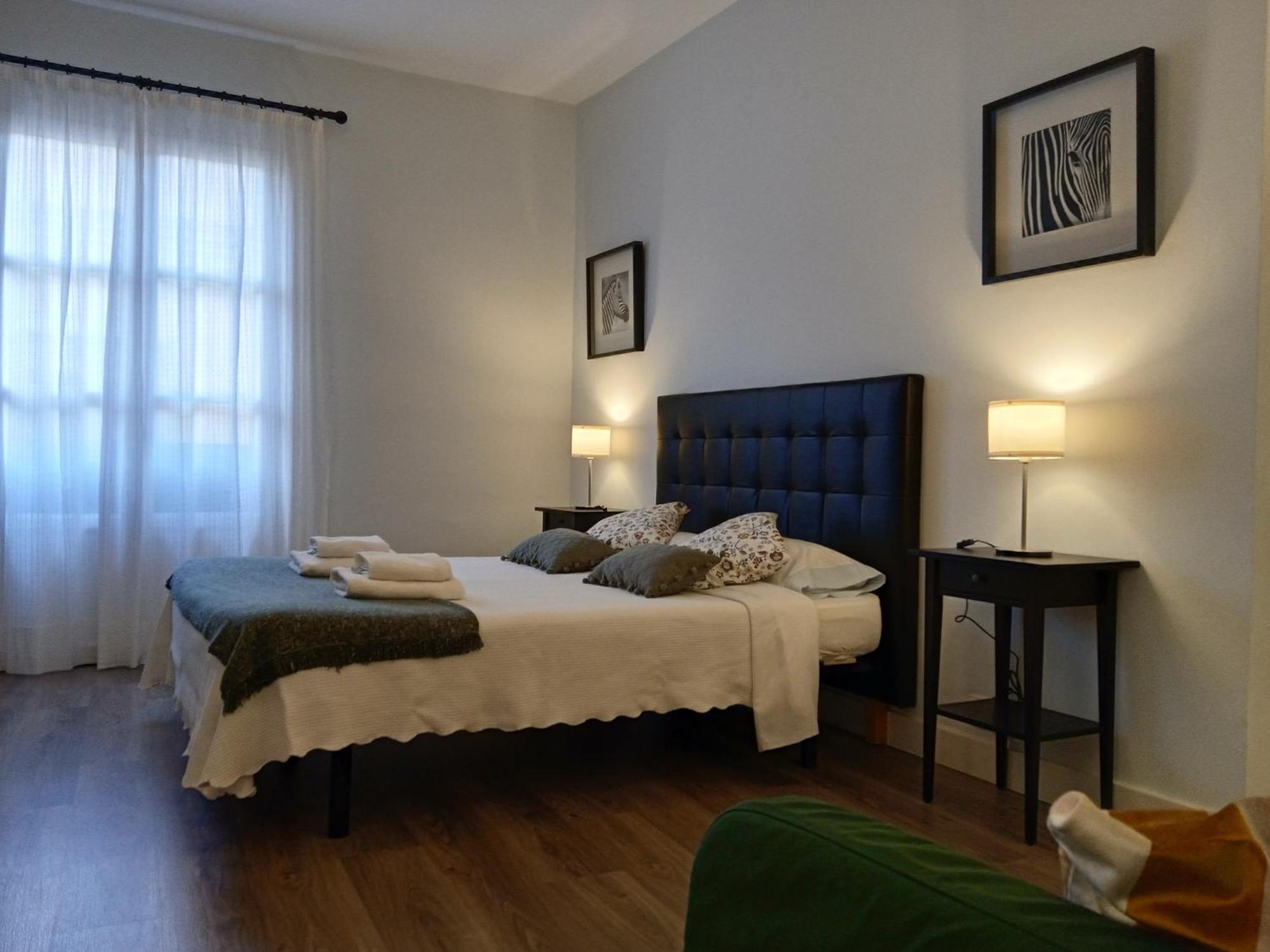 Colom Apartments Барселона Экстерьер фото